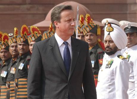 David Cameron v Indii